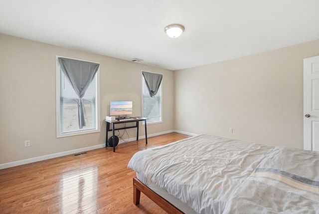 25 East St, Grafton, MA 01536