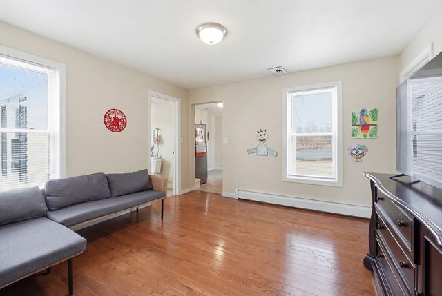 25 East St, Grafton, MA 01536