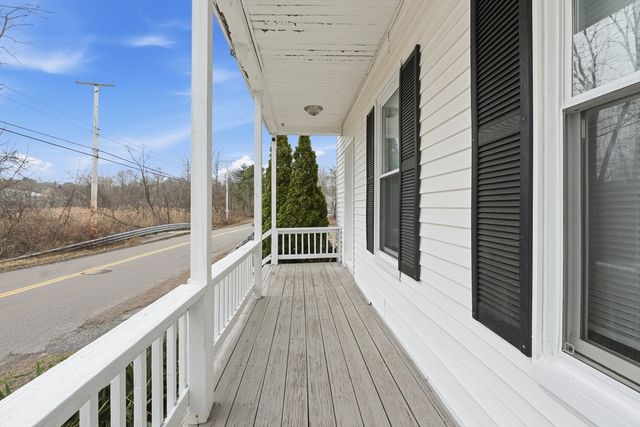 25 East St, Grafton, MA 01536