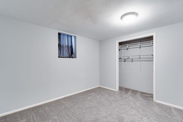 1009 S Cypress, Wichita, KS 67207