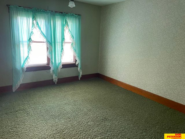 325 Crystal Street, Lyons, NE 68068