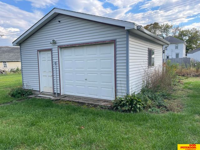 325 Crystal Street, Lyons, NE 68068