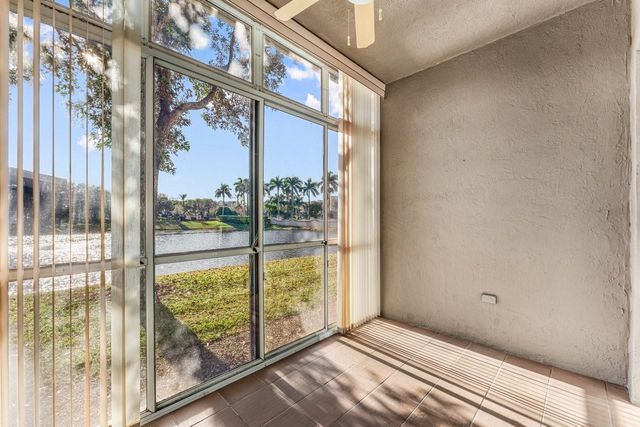 7832 E Exeter Boulevard 102, Tamarac, FL 33321