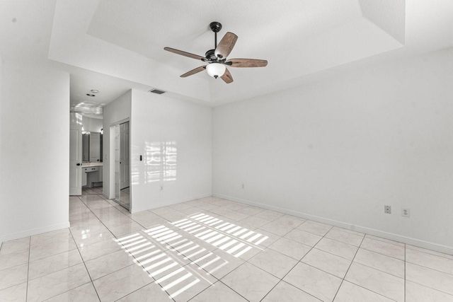 7832 E Exeter Boulevard 102, Tamarac, FL 33321