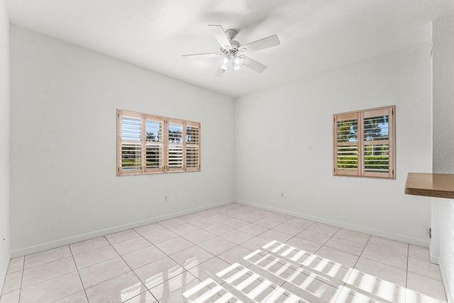 7832 E Exeter Boulevard 102, Tamarac, FL 33321