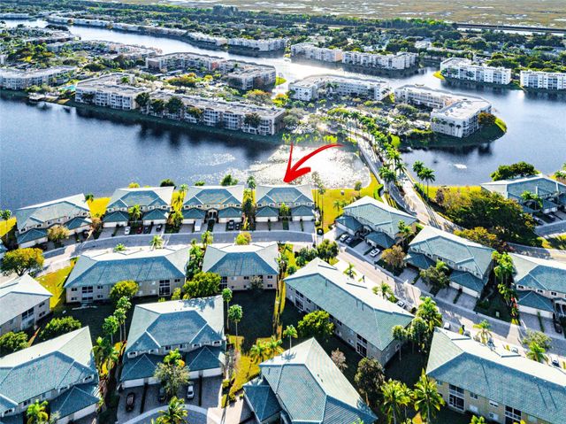 7832 E Exeter Boulevard 102, Tamarac, FL 33321