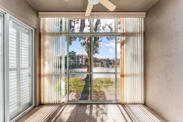 7832 E Exeter Boulevard 102, Tamarac, FL 33321