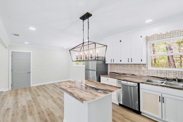 130 Young America Drive, Dothan, AL 36303