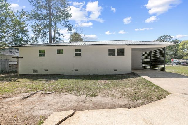 130 Young America Drive, Dothan, AL 36303