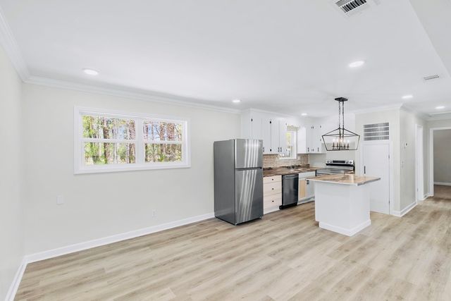 130 Young America Drive, Dothan, AL 36303