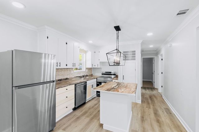 130 Young America Drive, Dothan, AL 36303