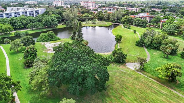 6080 NW 44th Street 408, Lauderhill, FL 33319