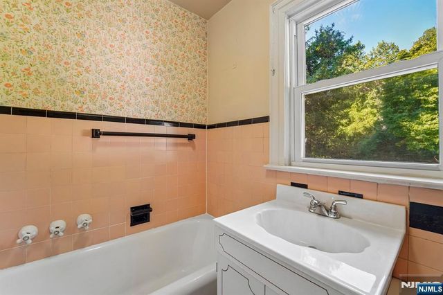 124 Walker Road, West Orange, NJ 07052