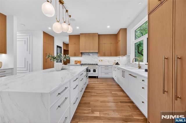 26 Collins Avenue, Closter, NJ 07624