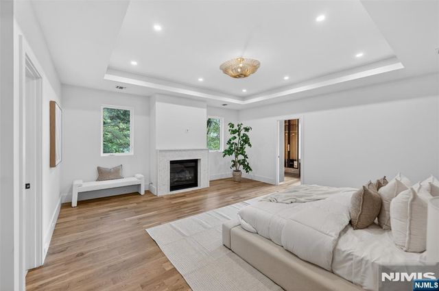 26 Collins Avenue, Closter, NJ 07624