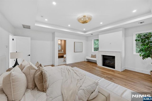 26 Collins Avenue, Closter, NJ 07624
