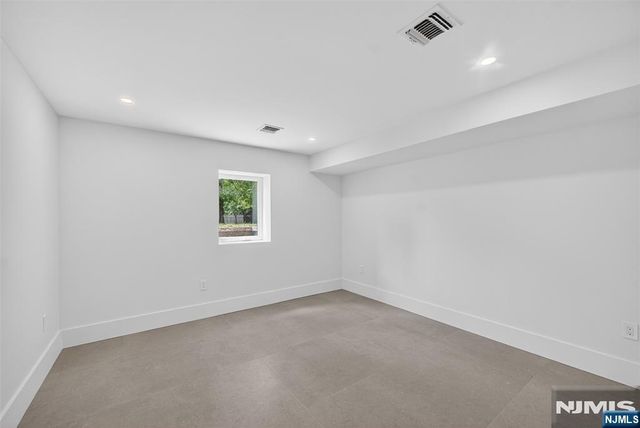 26 Collins Avenue, Closter, NJ 07624