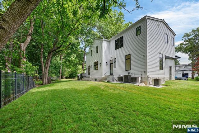 26 Collins Avenue, Closter, NJ 07624