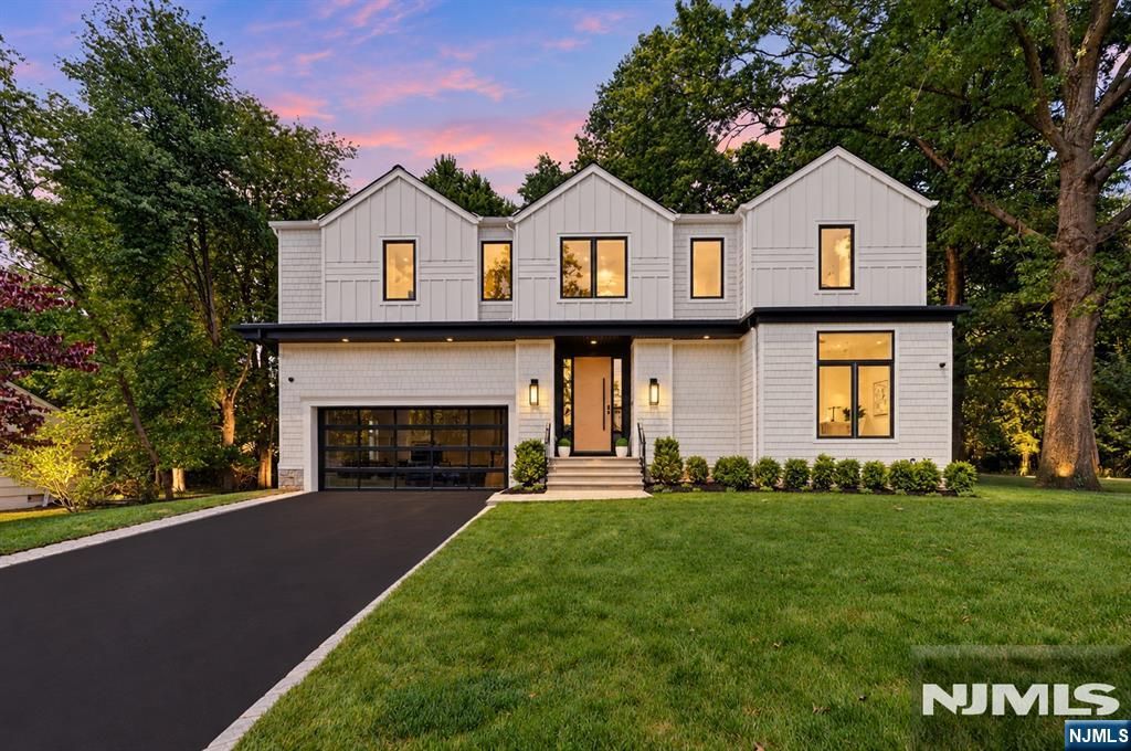 26 Collins Avenue, Closter, NJ 07624