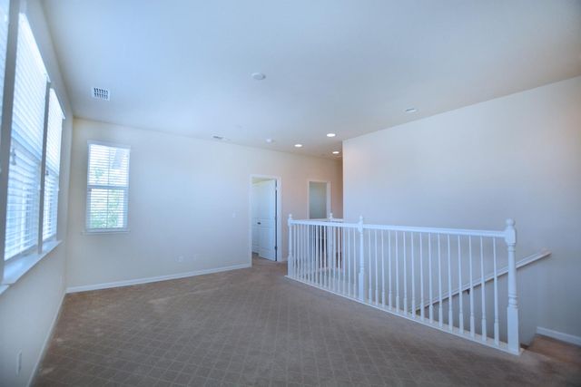 3936 Purple Finch Lane, Modesto, CA 95355