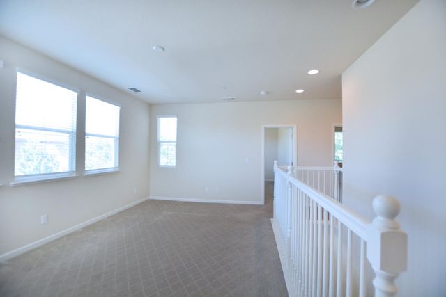 3936 Purple Finch Lane, Modesto, CA 95355