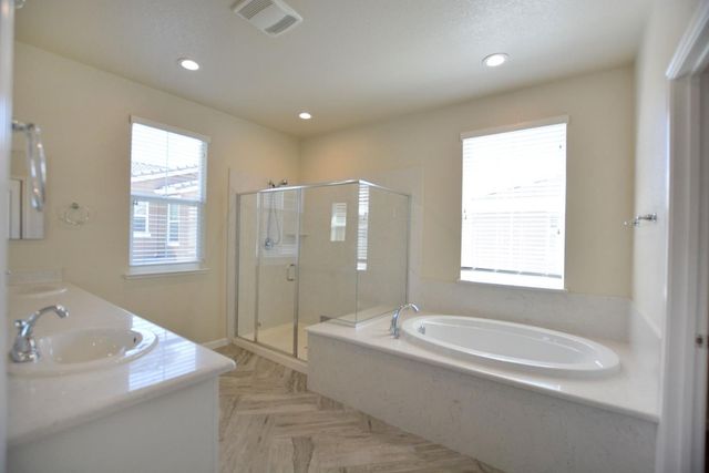 3936 Purple Finch Lane, Modesto, CA 95355