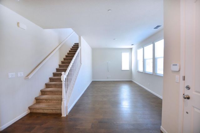 3936 Purple Finch Lane, Modesto, CA 95355