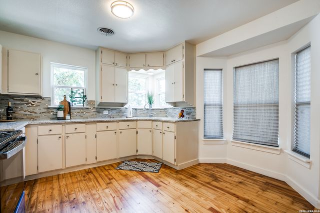 838 Hammond, San Antonio, TX 78210