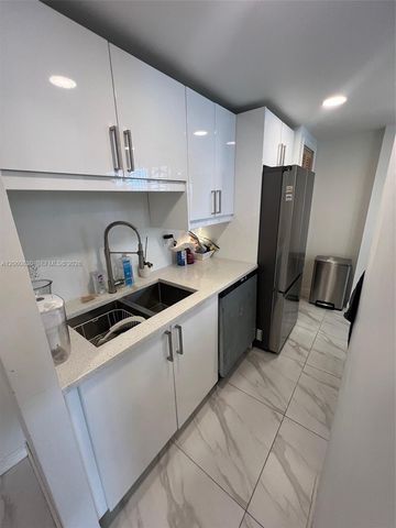 1390 Ocean Drive 101, Miami Beach, FL 33139