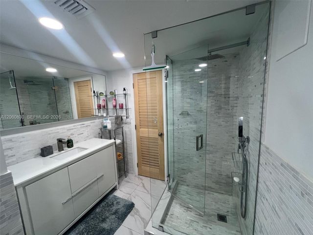 1390 Ocean Drive 101, Miami Beach, FL 33139