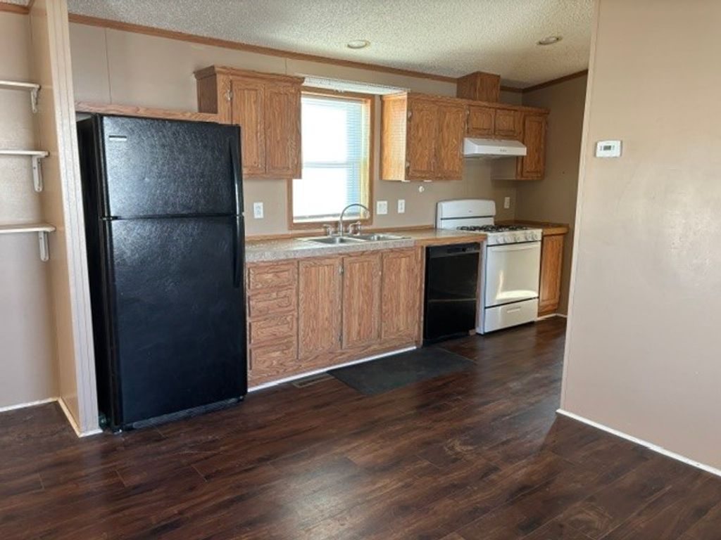 804 Date, Laurel, MT 59044 photo 2