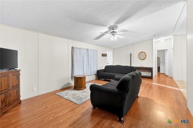 11213 Ridgewood Drive, Salado, TX 76571