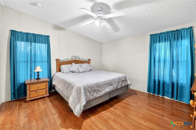 11213 Ridgewood Drive, Salado, TX 76571