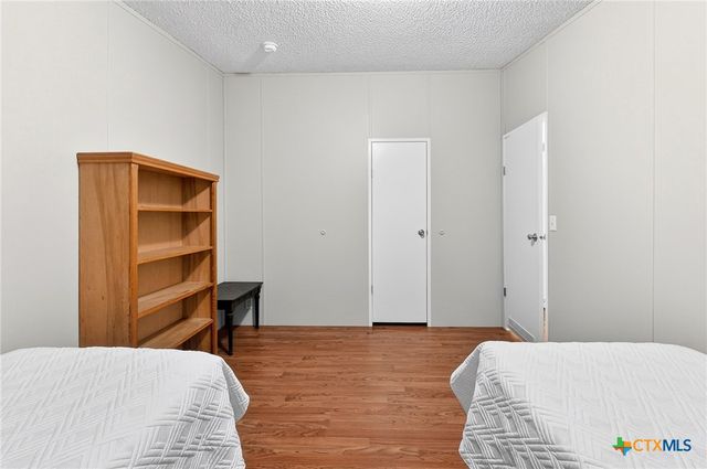 11213 Ridgewood Drive, Salado, TX 76571