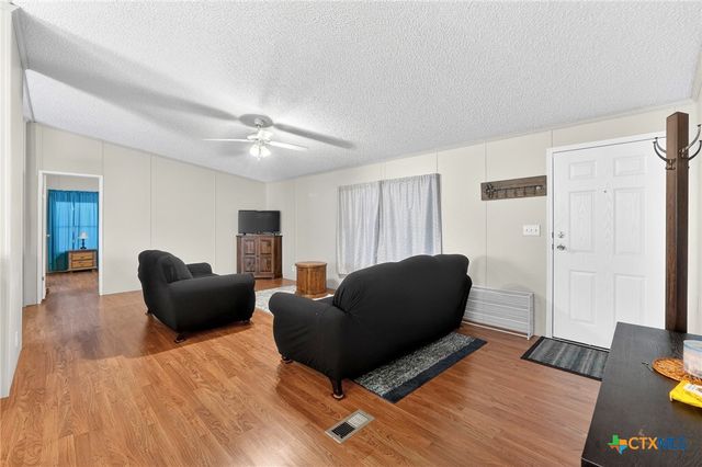 11213 Ridgewood Drive, Salado, TX 76571