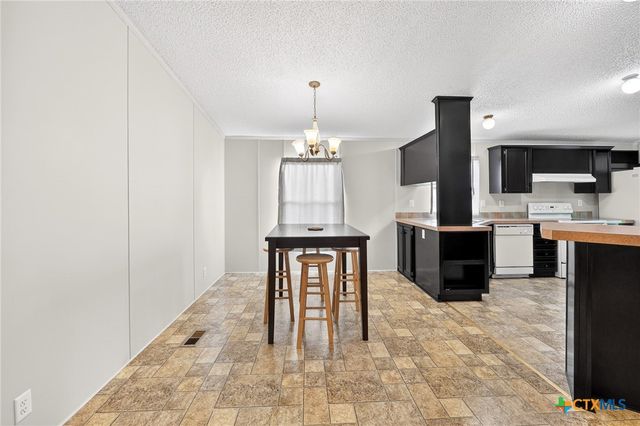 11213 Ridgewood Drive, Salado, TX 76571