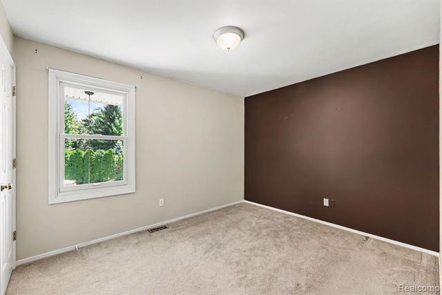 2557 Orbit Drive, Lake Orion, MI 48360