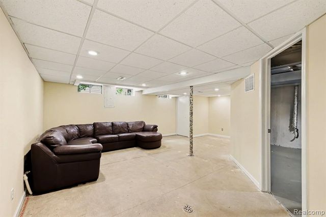 2557 Orbit Drive, Lake Orion, MI 48360