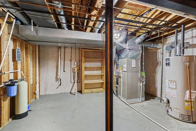 2557 Orbit Drive, Lake Orion, MI 48360