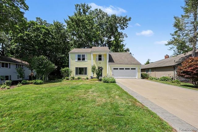 2557 Orbit Drive, Lake Orion, MI 48360