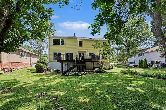 2557 Orbit Drive, Lake Orion, MI 48360