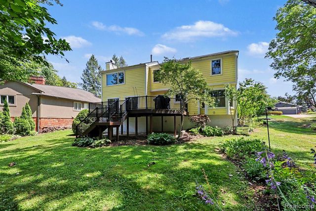2557 Orbit Drive, Lake Orion, MI 48360