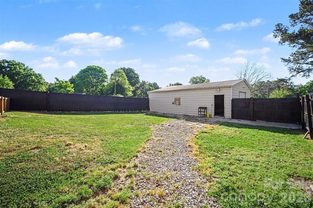 1087 Greenbriar Drive, Lancaster, SC 29720