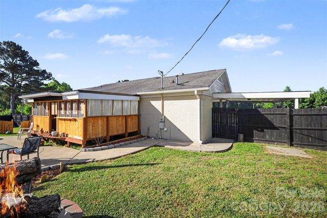 1087 Greenbriar Drive, Lancaster, SC 29720