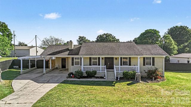 1087 Greenbriar Drive, Lancaster, SC 29720
