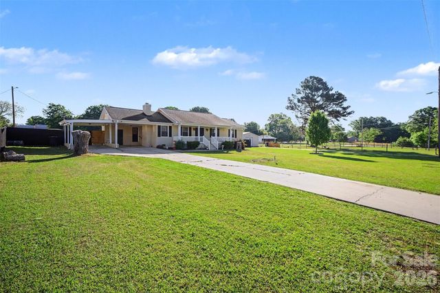 1087 Greenbriar Drive, Lancaster, SC 29720