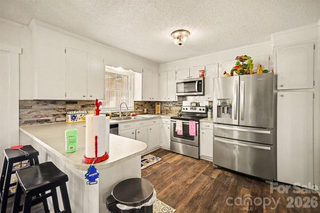 1087 Greenbriar Drive, Lancaster, SC 29720