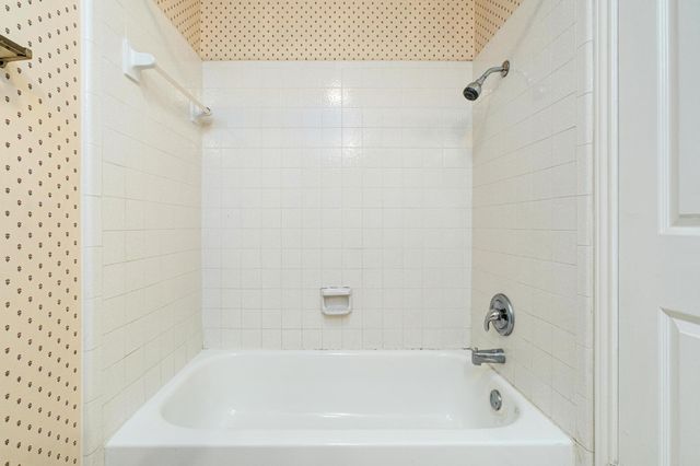 1404 Norwalk LN 206, Austin, TX 78703