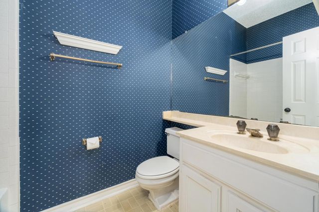 1404 Norwalk LN 206, Austin, TX 78703