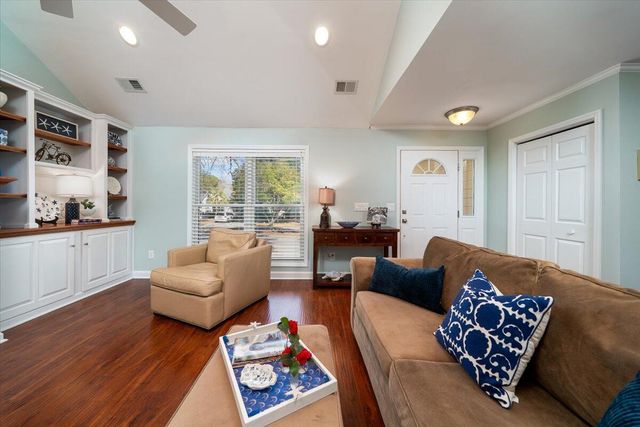 1527 Barquentine Drive, Mount Pleasant, SC 29464